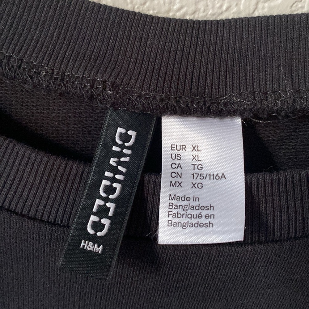 H&M Top - Picture 3 of 5
